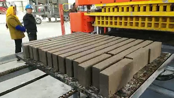 液壓磚機處理固廢、泥巴磚